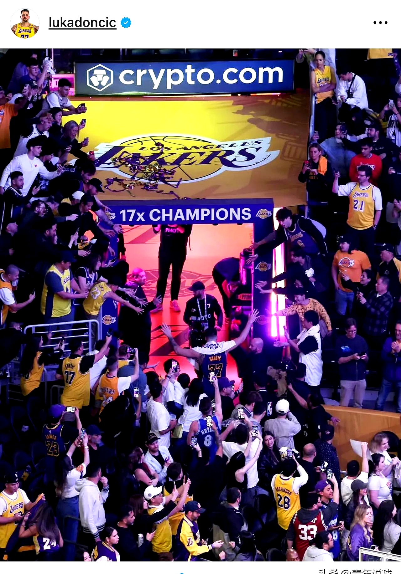 爱游戏体育官方-澳大利亚队带队取胜！，东契奇重要时刻战术调整赢得满堂喝彩-爱游戏体育官方