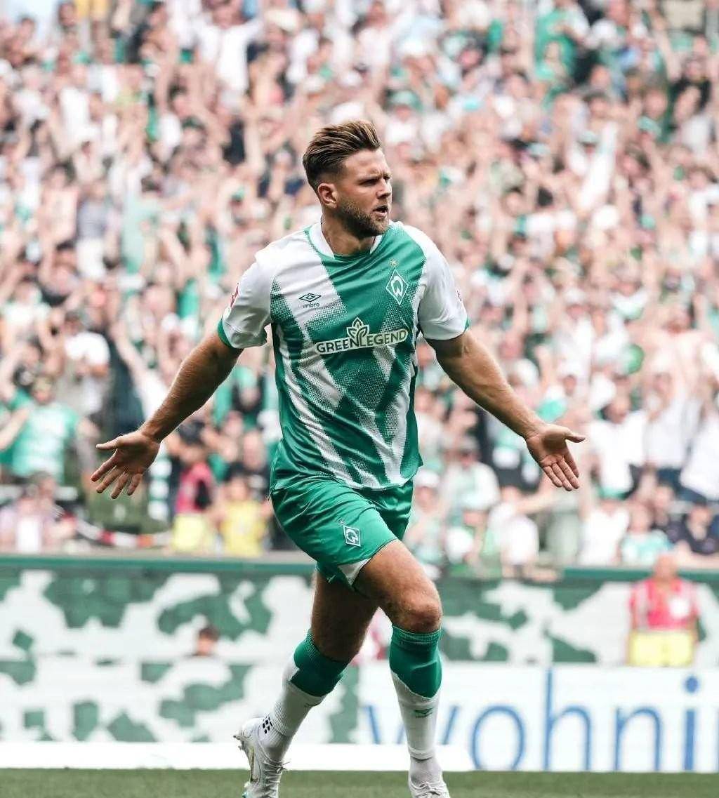 爱游戏-太狠了！本菲卡远射贴柱备战亚冠关键时刻AC米兰再遭质疑，风云突变AC米兰赛前迎来里程碑的简单介绍-爱游戏